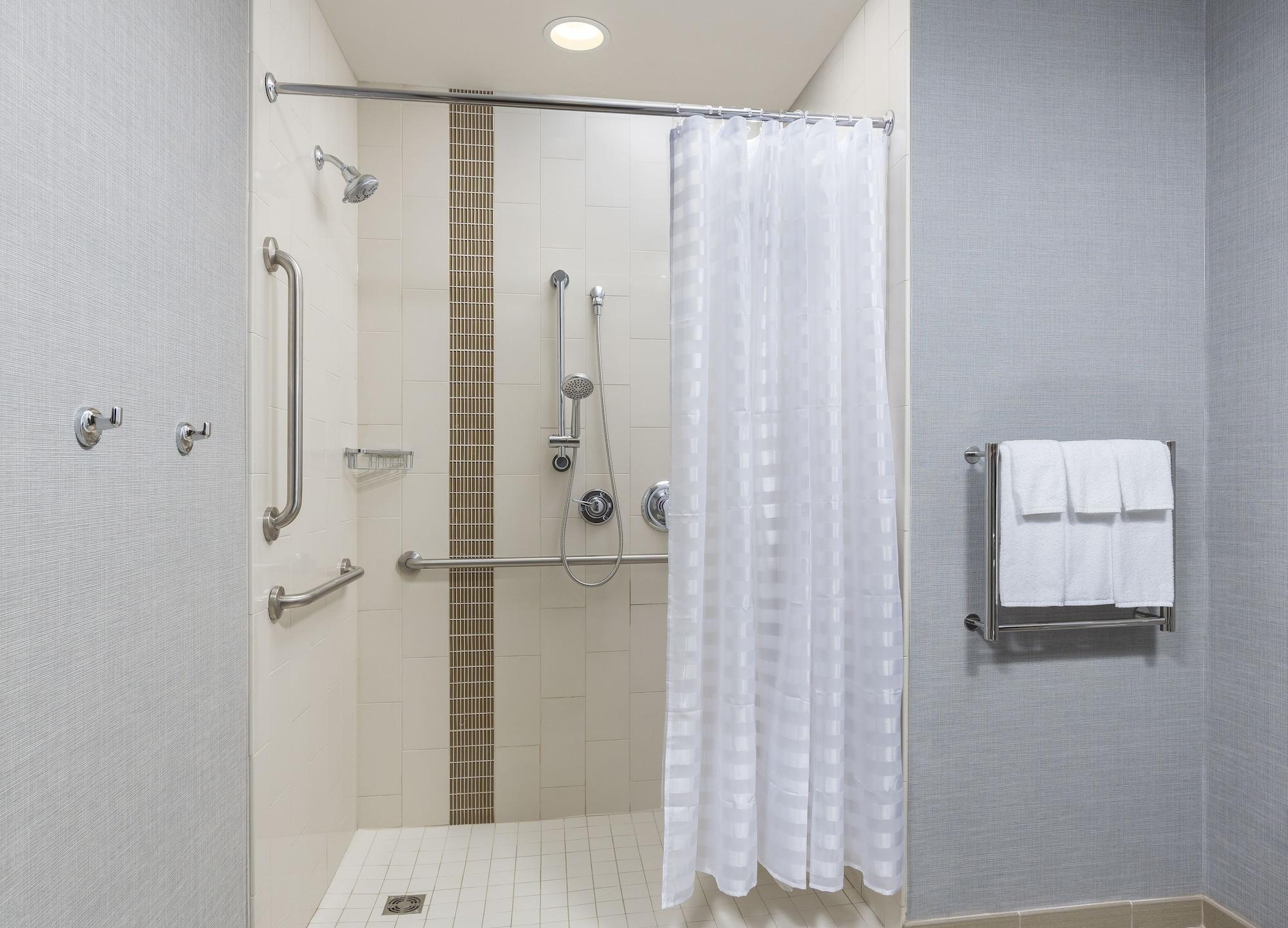 Hyatt Place Canton Lake Cable Экстерьер фото