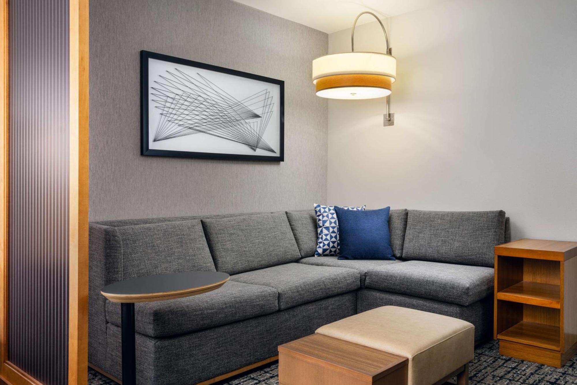 Hyatt Place Canton Lake Cable Экстерьер фото