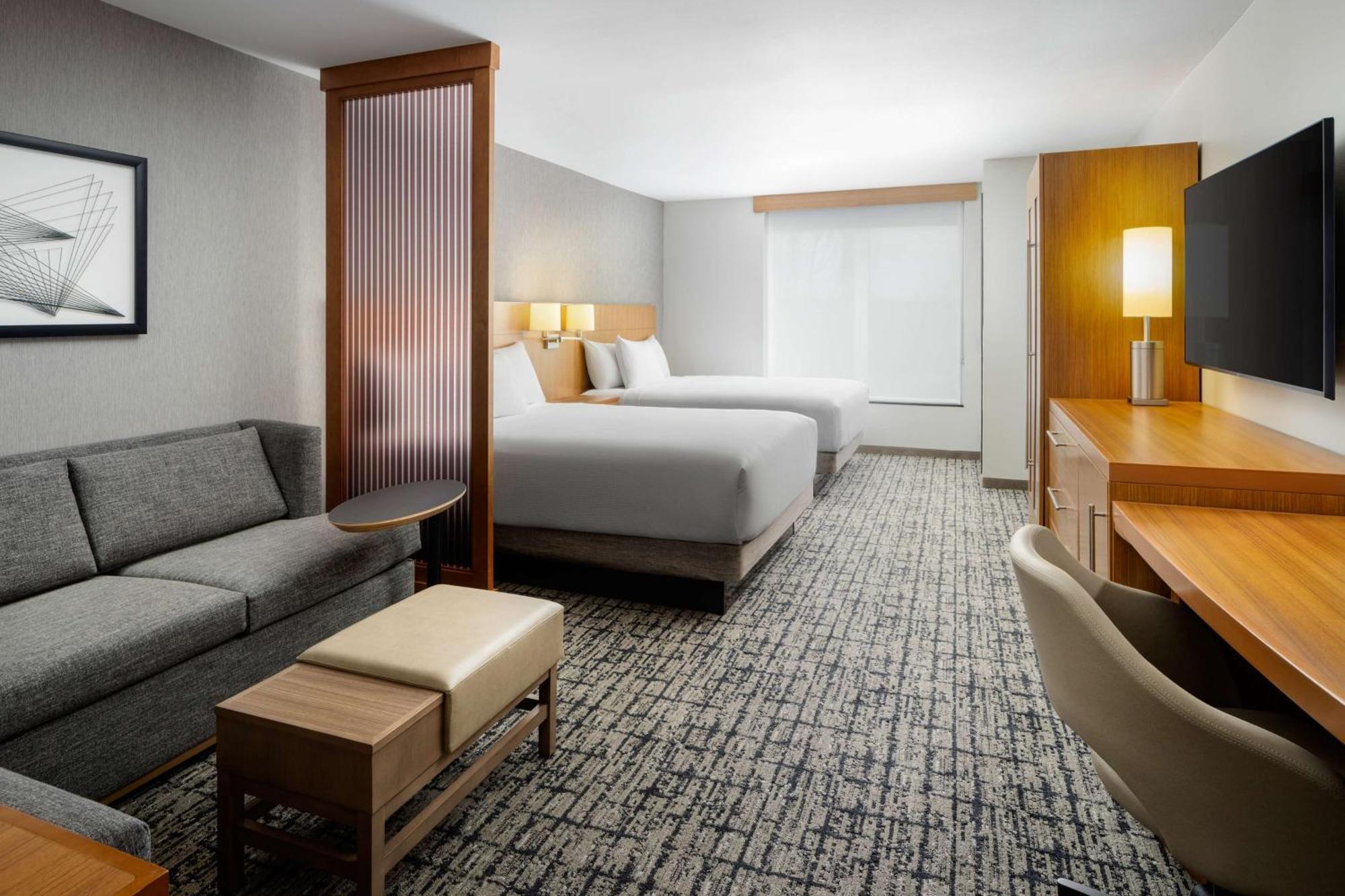 Hyatt Place Canton Lake Cable Экстерьер фото