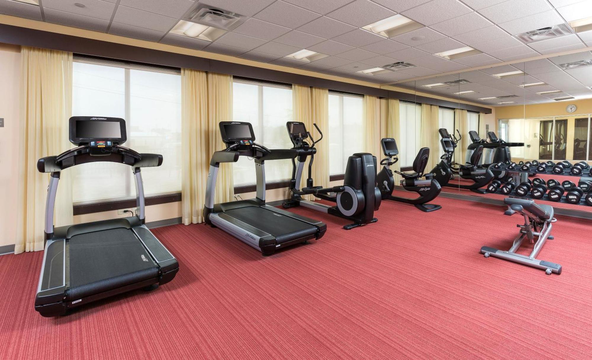 Hyatt Place Canton Lake Cable Экстерьер фото