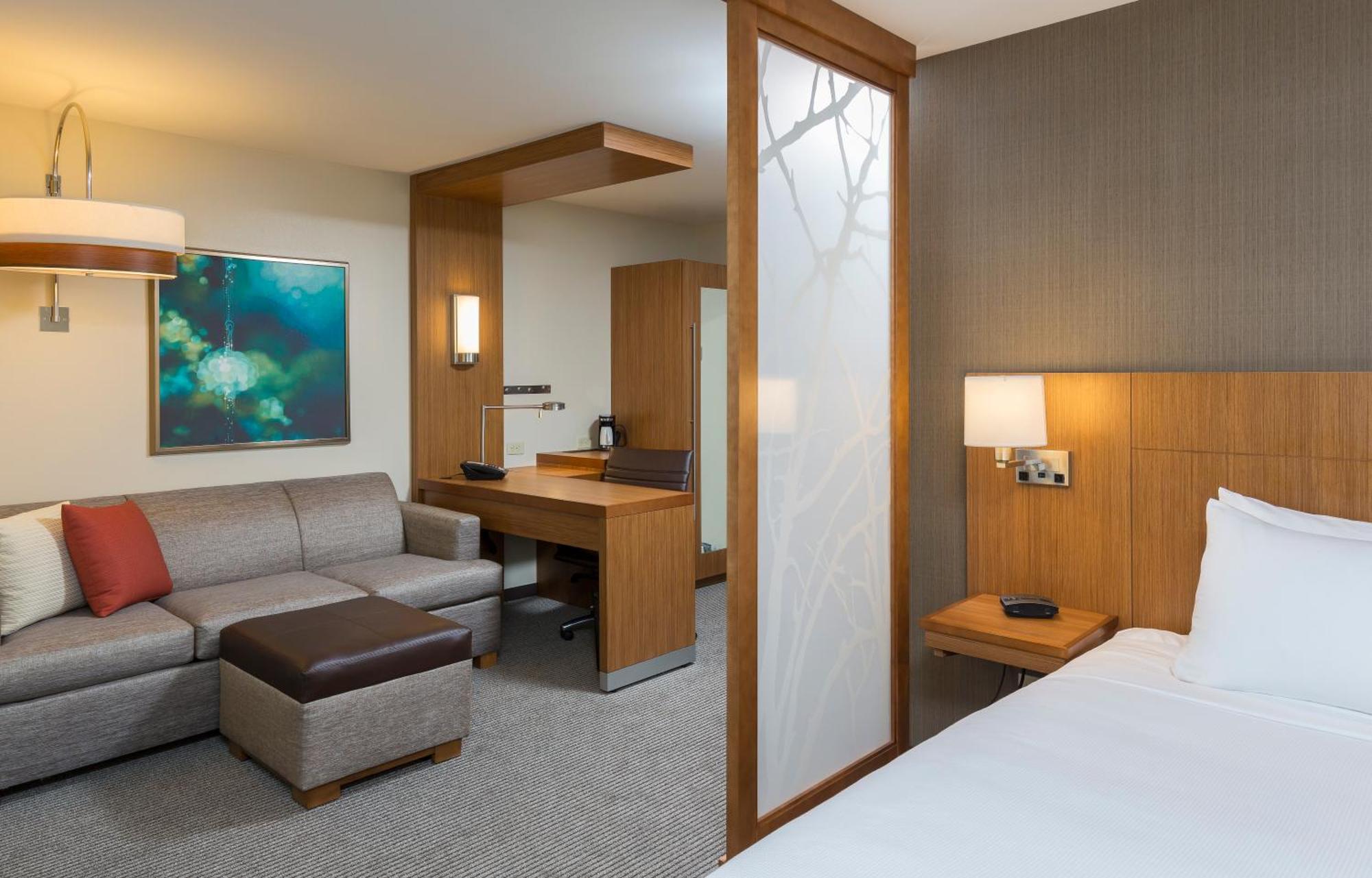 Hyatt Place Canton Lake Cable Экстерьер фото