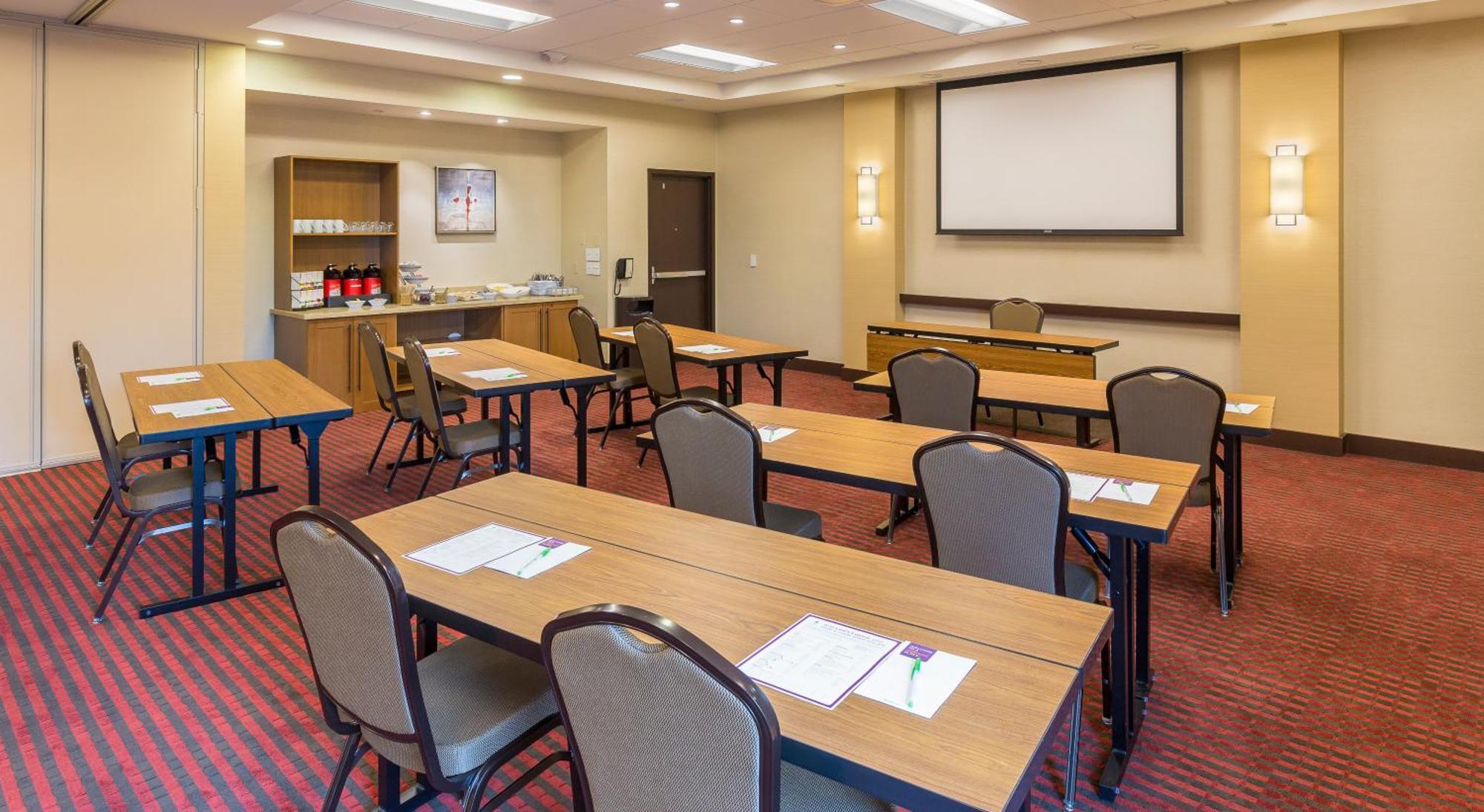 Hyatt Place Canton Lake Cable Экстерьер фото